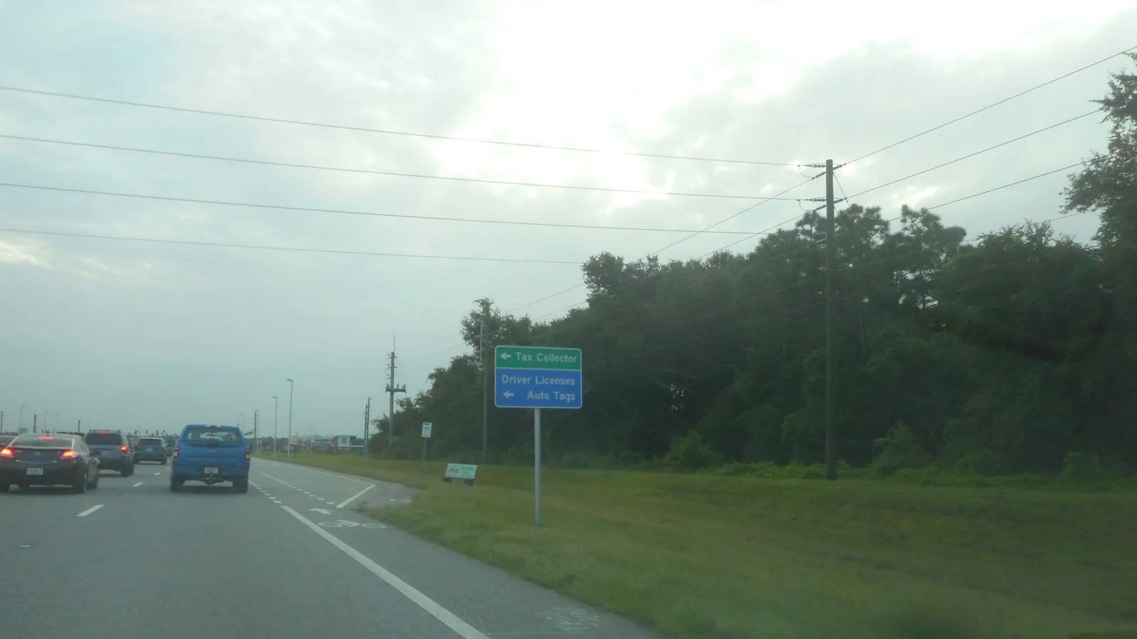 Traffic on eastbound State Road 54 in Wesley Chapel