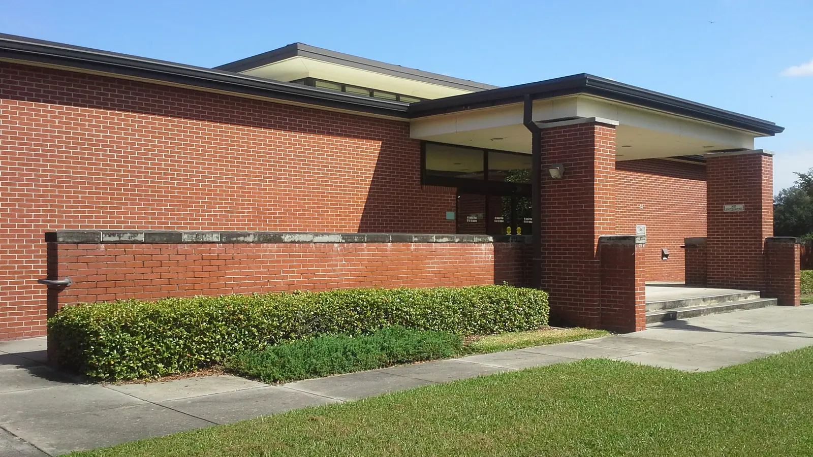 The New River Branch Library on Wesley Chapel Boulevard, one of the Pasco County libraries that close for Thanksgiving
